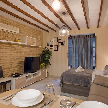 Apartamentos Y Lofts En Triana Siviglia Esterno foto