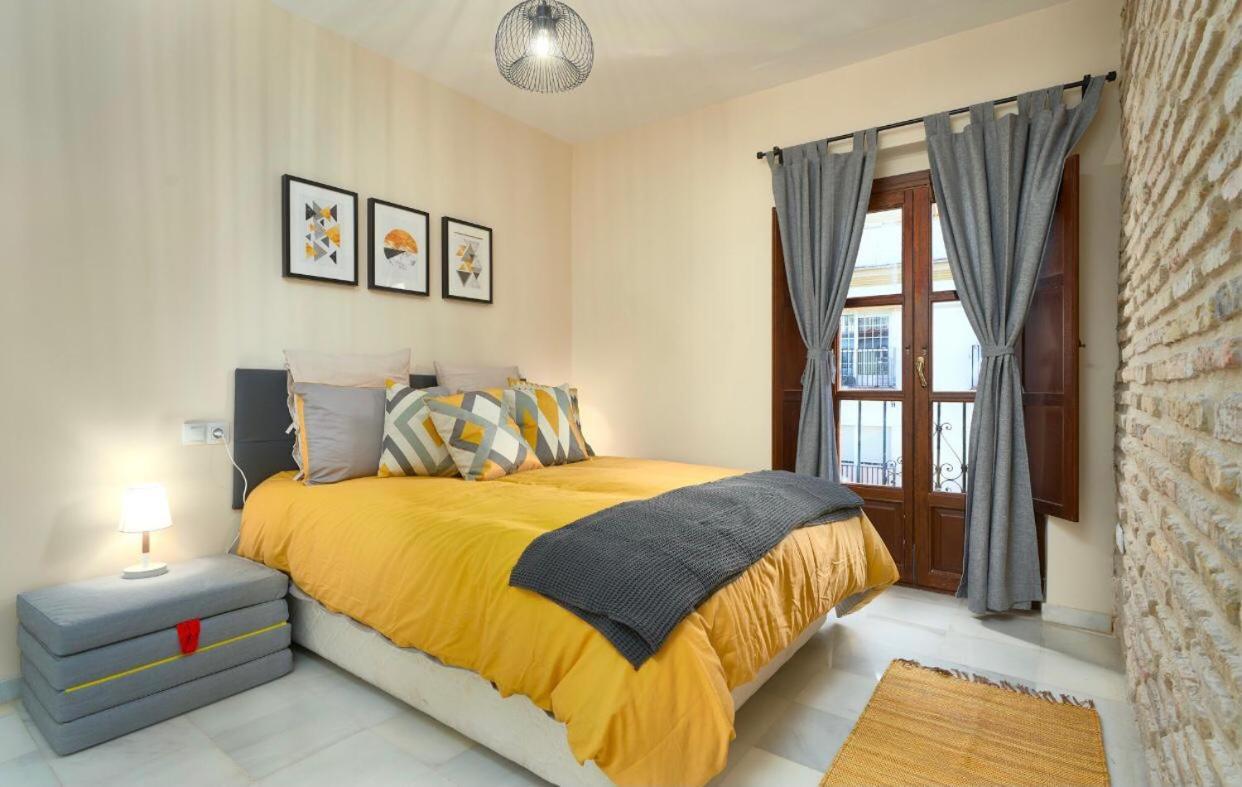 Apartamentos Y Lofts En Triana Siviglia Esterno foto