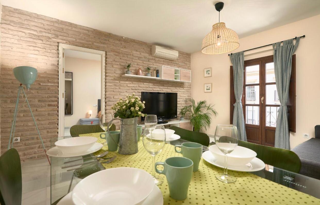 Apartamentos Y Lofts En Triana Siviglia Esterno foto